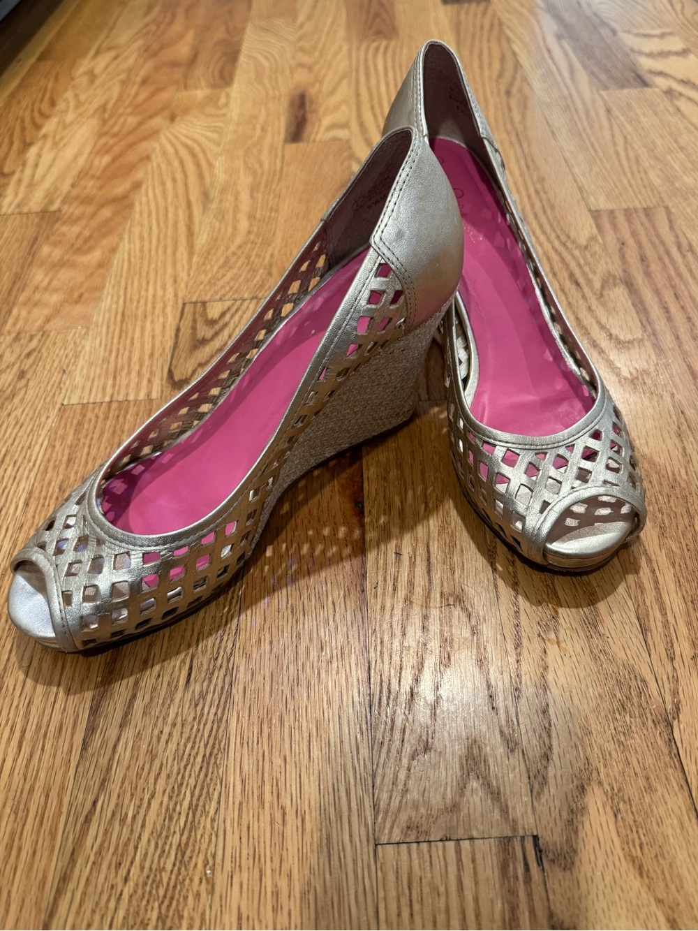 Lilly Pulitzer- Metallic Gold Peep-Toe Wedges with Pink Insole. Size 8.5